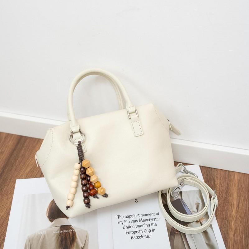 First-layer Cowhide Large-capacity Tote Bag Women High-quality Commuting Underarm Simple Hand-carried Single-shoulder Cross-body 26x10x17CM
First-layer Cowhide Large-capacity Tote Bag Women High-quality Commuting Underarm Simple Hand-carried Single-shoulder Cross-body 26x10x17CM