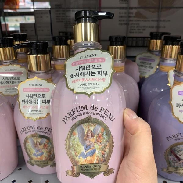 VEILMENT Parfum De Peau Гель для душа с бергамутом и цитрусовым ароматом, 600 мл, корейская косметика
VEILMENT Parfum De Peau Гель для душа с бергамутом и цитрусовым ароматом, 600 мл, корейская косметика