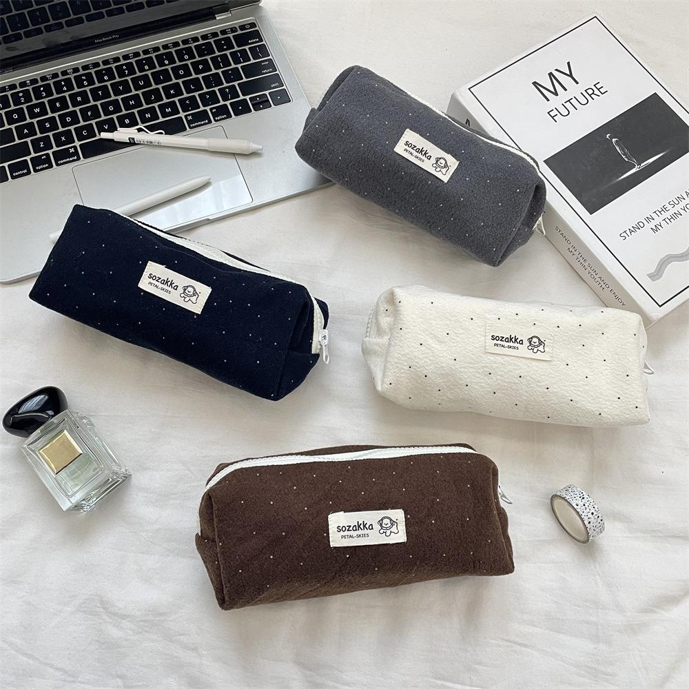 High Beauty Niche Student Wash Bag Makeup Organizer Bags Korean Point Pencil Case Ins Large Capacity Stationery Pouch
High Beauty Niche Student Wash Bag Makeup Organizer Bags Korean Point Pencil Case Ins Large Capacity Stationery Pouch
