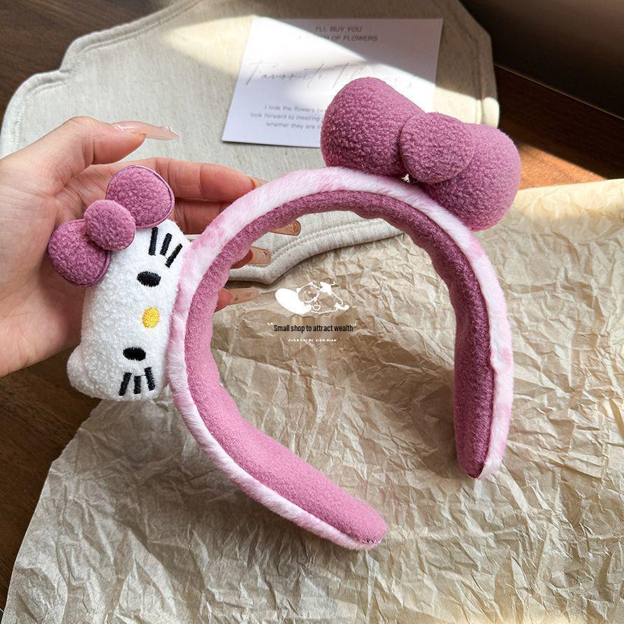 Sweet Hello Kitty Bow Headband: Cute KT Cat Design for Washing Up, Photos & Fashion - Perfect Autumn/Winter Accessory
Sweet Hello Kitty Bow Headband: Cute KT Cat Design for Washing Up, Photos & Fashion - Perfect Autumn/Winter Accessory