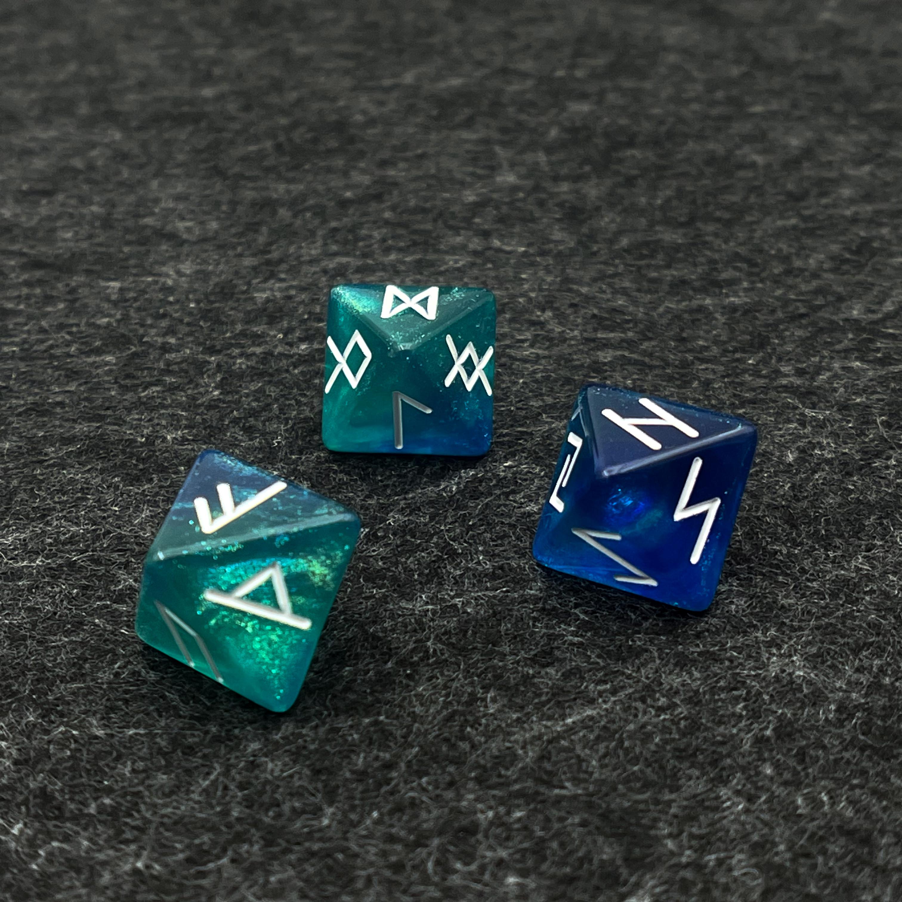 8 Sided Rune Dice Set 3pcs/lot D8 Galaxy Polyhedral Dice for Constellation Divination Dice Entertainment Board Games Accessories
8 Sided Rune Dice Set 3pcs/lot D8 Galaxy Polyhedral Dice for Constellation Divination Dice Entertainment Board Games Accessories