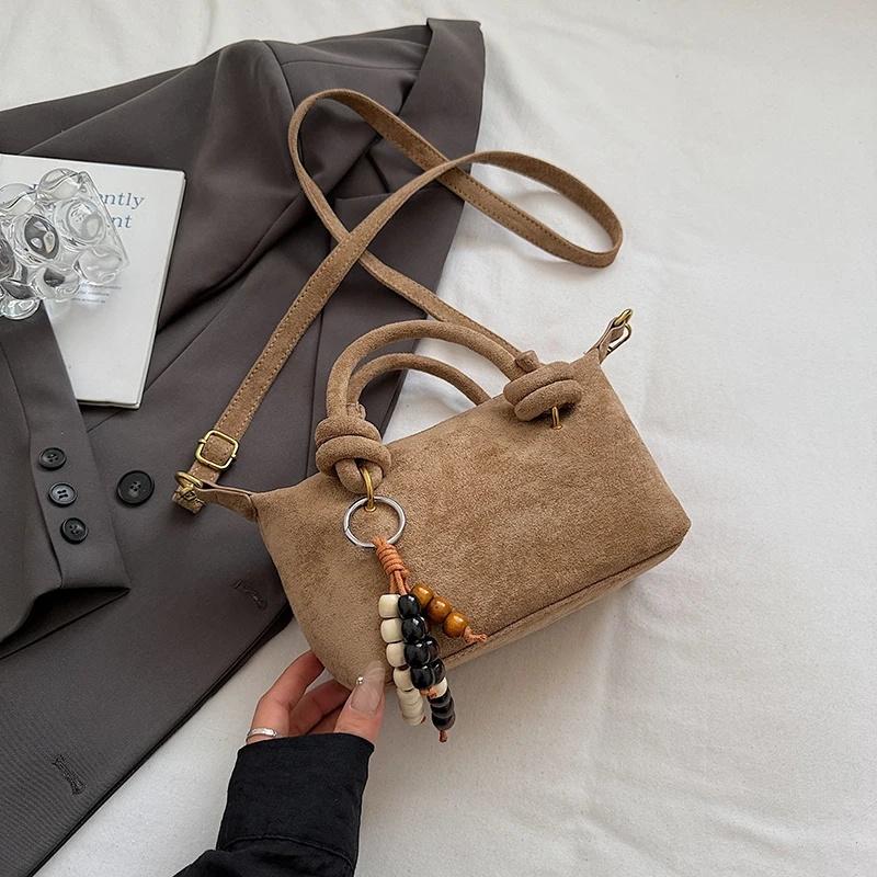 Women Small Suede Crossbody Bag 2026 New New Retro Short Handle Shoulder Bag Luxury Designer Handbags and Purses
Women Small Suede Crossbody Bag 2026 New New Retro Short Handle Shoulder Bag Luxury Designer Handbags and Purses