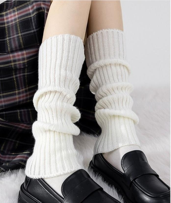 Зимние универсальные гетры, носки средней длины 40 см One Size белый
Зимние универсальные гетры, носки средней длины 40 см One Size белый