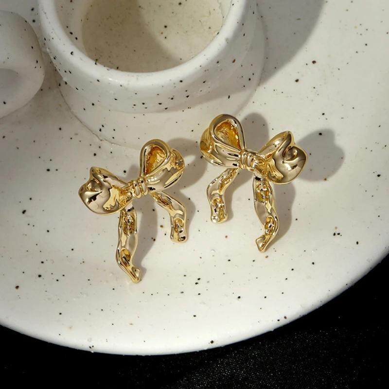 Gold/Copper Color Earrings For Women Bow Stud Nail Earring Fashion Cute Zircon Piercing Ear Accessories Christmas Gift Aretes золотой
Gold/Copper Color Earrings For Women Bow Stud Nail Earring Fashion Cute Zircon Piercing Ear Accessories Christmas Gift Aretes золотой