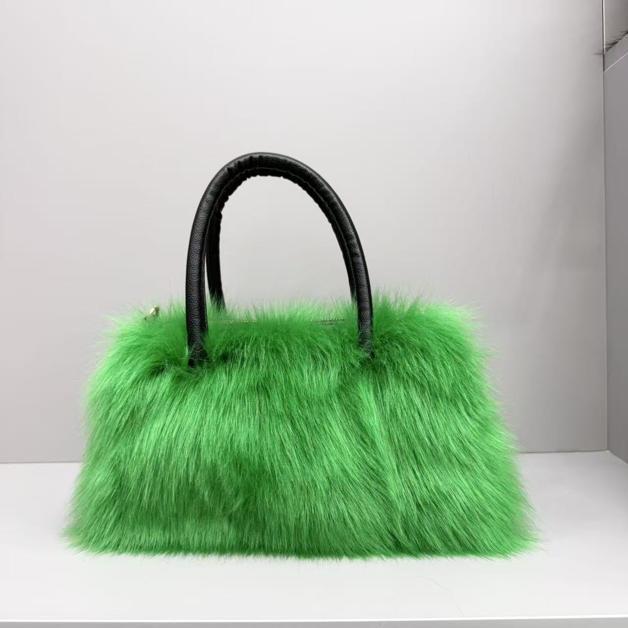 JIAERDI Hot Girl Vintage Plush Tote Bag Women Large Capacity Faux Fur Handbag Fashion Y2k Aesthetics Crossbody Bag Chic 2025 New темно-зелений колір
JIAERDI Hot Girl Vintage Plush Tote Bag Women Large Capacity Faux Fur Handbag Fashion Y2k Aesthetics Crossbody Bag Chic 2025 New темно-зелений колір