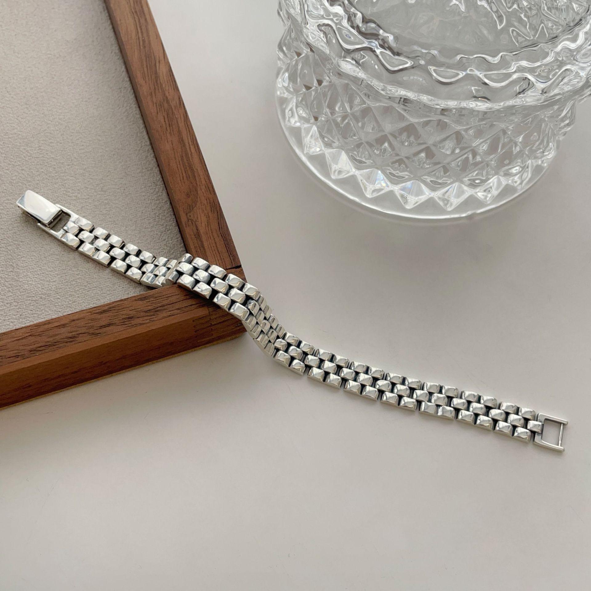 S925 Sterling Silver Unisex Heavy Work Couple Bracelet, Exquisite Korean-Inspired Design 16cm
S925 Sterling Silver Unisex Heavy Work Couple Bracelet, Exquisite Korean-Inspired Design 16cm