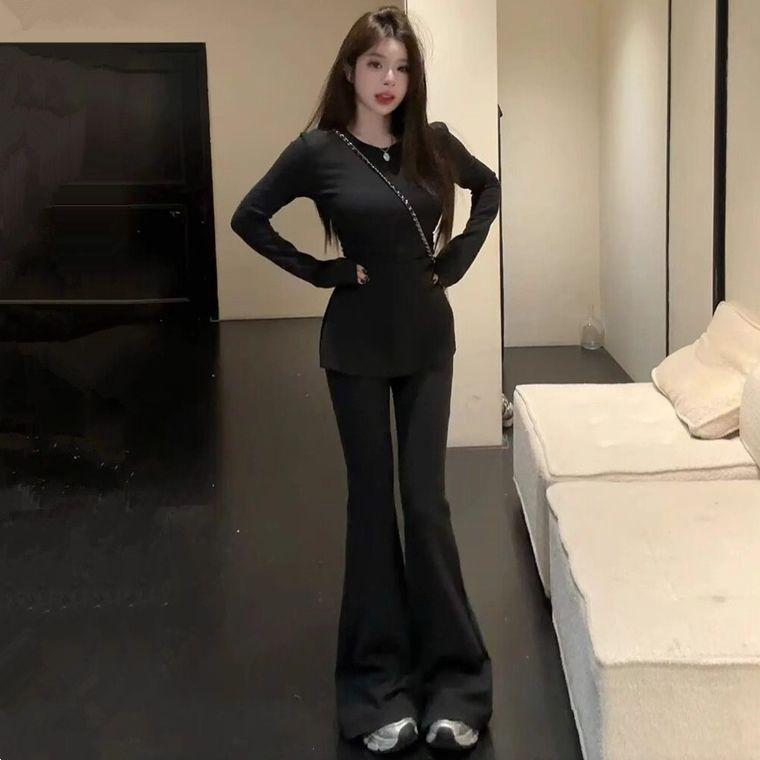 Women s Autumn-Winter Slimming Two-Piece Set: Long Sleeve T-Shirt and Wide-Leg Pants. Large
Women s Autumn-Winter Slimming Two-Piece Set: Long Sleeve T-Shirt and Wide-Leg Pants. Large
