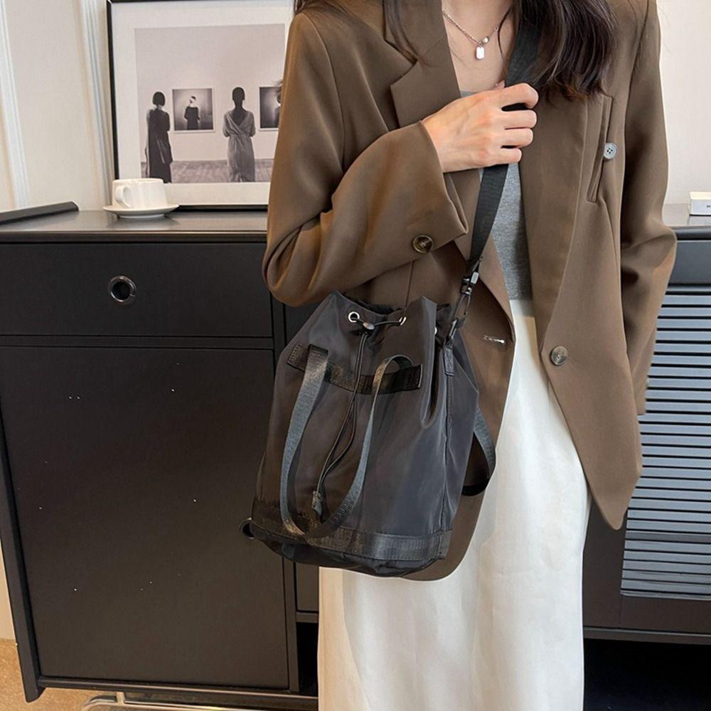 Large Capacity Nylon Drawstring Bucket Bag Canvas Handbag Fashion Shoulder Bag Students белый
Large Capacity Nylon Drawstring Bucket Bag Canvas Handbag Fashion Shoulder Bag Students белый