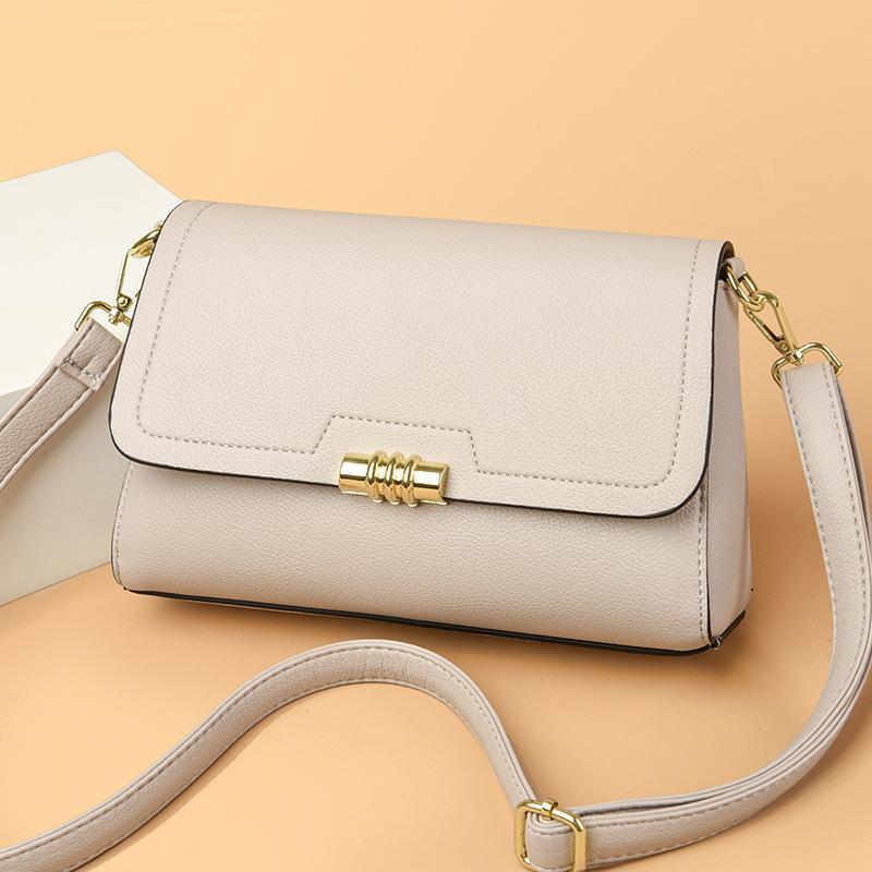 Classic Female Fashion Portable Small Square Bag Retro Fashion Kelly Bag High Sense Shoulder Messenger Bag червоний
Classic Female Fashion Portable Small Square Bag Retro Fashion Kelly Bag High Sense Shoulder Messenger Bag червоний