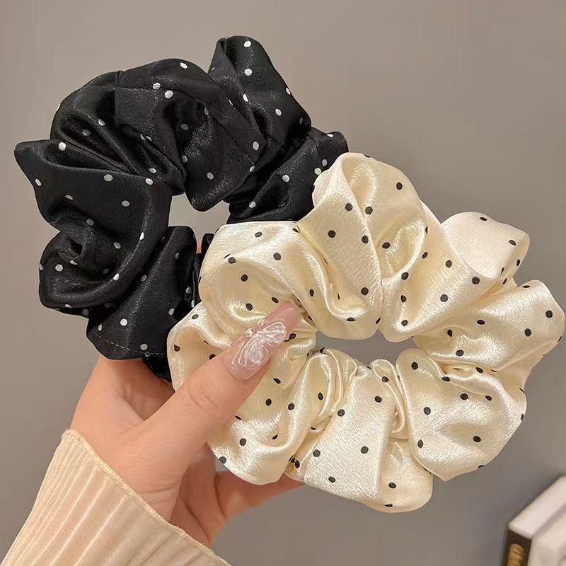 French Satin Polka Dot Black & White Retro Hair Tie with High Elasticity Black Polka Dot
French Satin Polka Dot Black & White Retro Hair Tie with High Elasticity Black Polka Dot