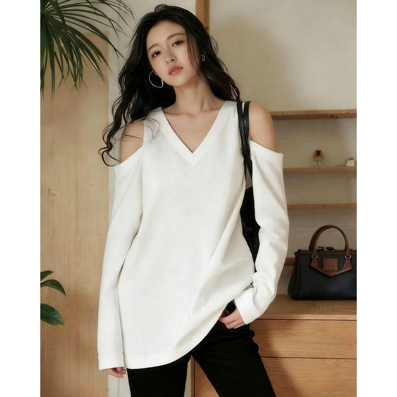Pear-Shaped Body Shape Calls for a White Off-The-Shoulder V-Neck T-Shirt for Women, New Spring Style, Slimming and Relaxed Feel, Niche Top White S
Pear-Shaped Body Shape Calls for a White Off-The-Shoulder V-Neck T-Shirt for Women, New Spring Style, Slimming and Relaxed Feel, Niche Top White S