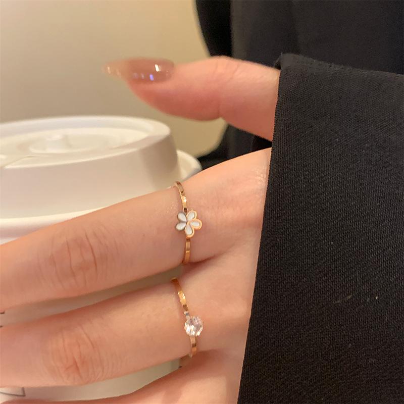 925 Sterling Silver Jewelry Personalized Daisy Finger Rings for Women Wedding Party Jewelry for Girls Friend Gift 6 белый
925 Sterling Silver Jewelry Personalized Daisy Finger Rings for Women Wedding Party Jewelry for Girls Friend Gift 6 белый