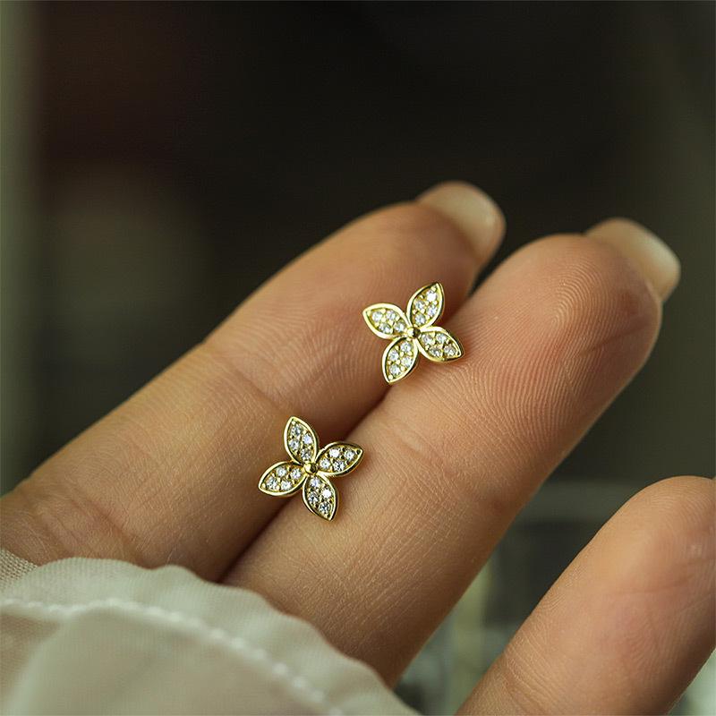 S925 Sterling Silver Gold-Plated Hydrangea Diamond Flower Stud Earrings - Japanese & Korean Design for Women 925 Silver
S925 Sterling Silver Gold-Plated Hydrangea Diamond Flower Stud Earrings - Japanese & Korean Design for Women 925 Silver