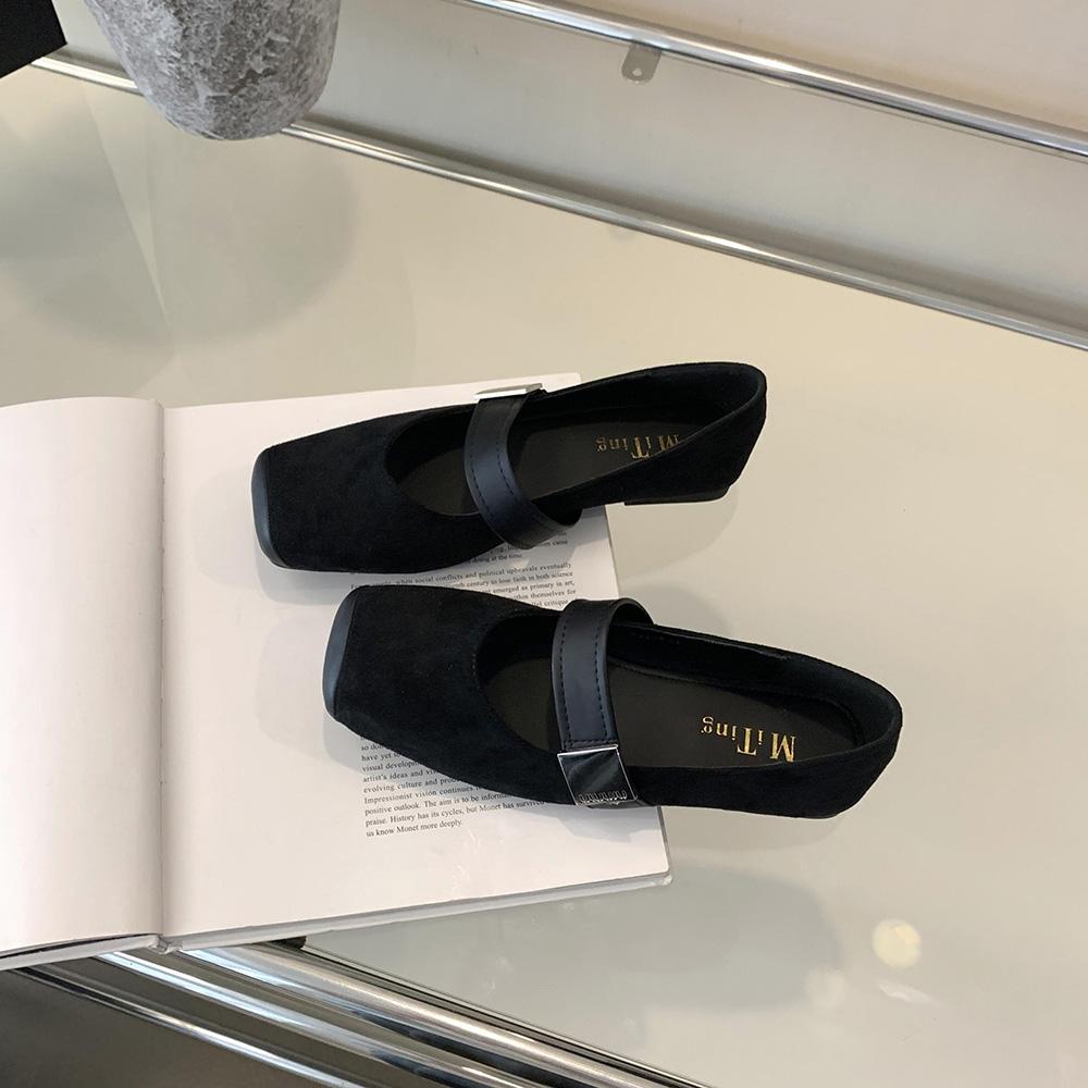 Модные женские мокасины из флока с квадратным носком 2024 года, новые поступления, туфли Мэри Джейн с пряжкой на поясе, на плоской подошве, на низком каблуке, черного, коричневого и зеленого цвета, на осень и весну 5.5 чёрный
Модные женские мокасины из флока с квадратным носком 2024 года, новые поступления, туфли Мэри Джейн с пряжкой на поясе, на плоской подошве, на низком каблуке, черного, коричневого и зеленого цвета, на осень и весну 5.5 чёрный