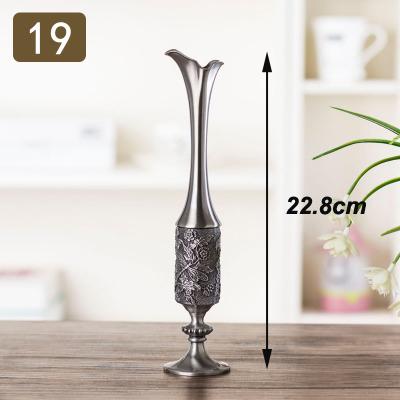 European Retro Peacock Vase Small Metal Alloy Gold Bronze Crafts Table Modern Home Decoration Flower Bottle Jug
European Retro Peacock Vase Small Metal Alloy Gold Bronze Crafts Table Modern Home Decoration Flower Bottle Jug