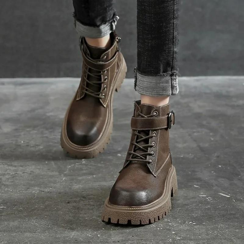 Модные ботильоны, женские зимне-осенние повседневные классические туфли из искусственной кожи на молнии, современные однотонные кожаные ботинки на среднем каблуке для женщин
Модные ботильоны, женские зимне-осенние повседневные классические туфли из искусственной кожи на молнии, современные однотонные кожаные ботинки на среднем каблуке для женщин