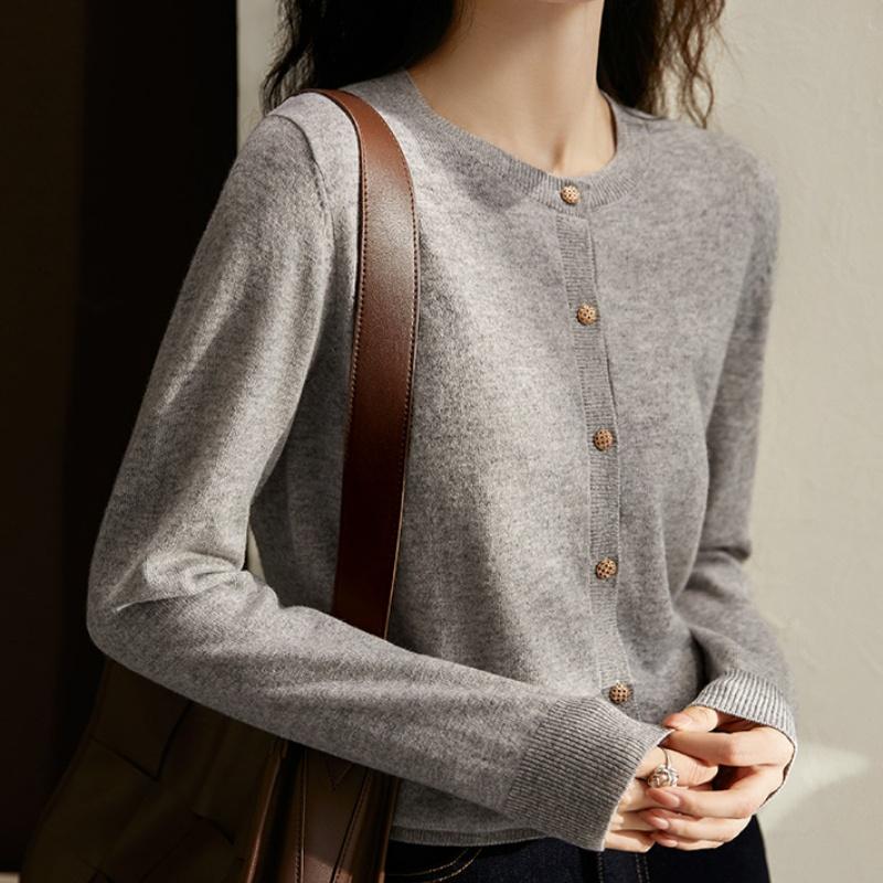 Women Sweaters Cardigans 2025 Autumn Winter Long Sleeve O-Neck Black Knitted Sweater Women Tops Cardigan JJ157 One Size верблюд
Women Sweaters Cardigans 2025 Autumn Winter Long Sleeve O-Neck Black Knitted Sweater Women Tops Cardigan JJ157 One Size верблюд