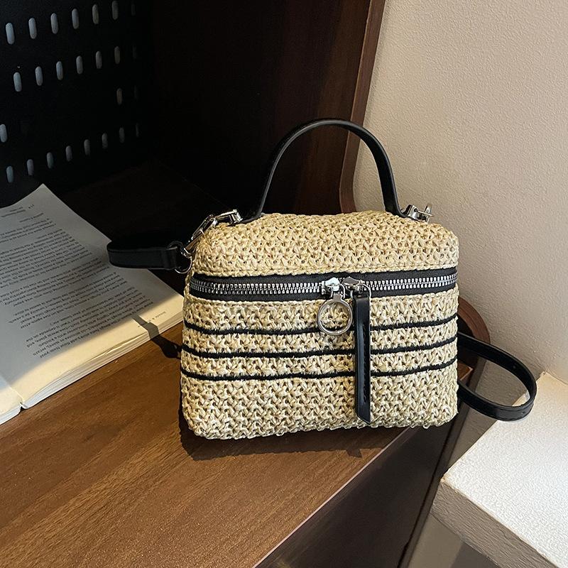 Summer new hand-woven shoulder messenger bag women s box small square bag simple style handbag bag хакі
Summer new hand-woven shoulder messenger bag women s box small square bag simple style handbag bag хакі