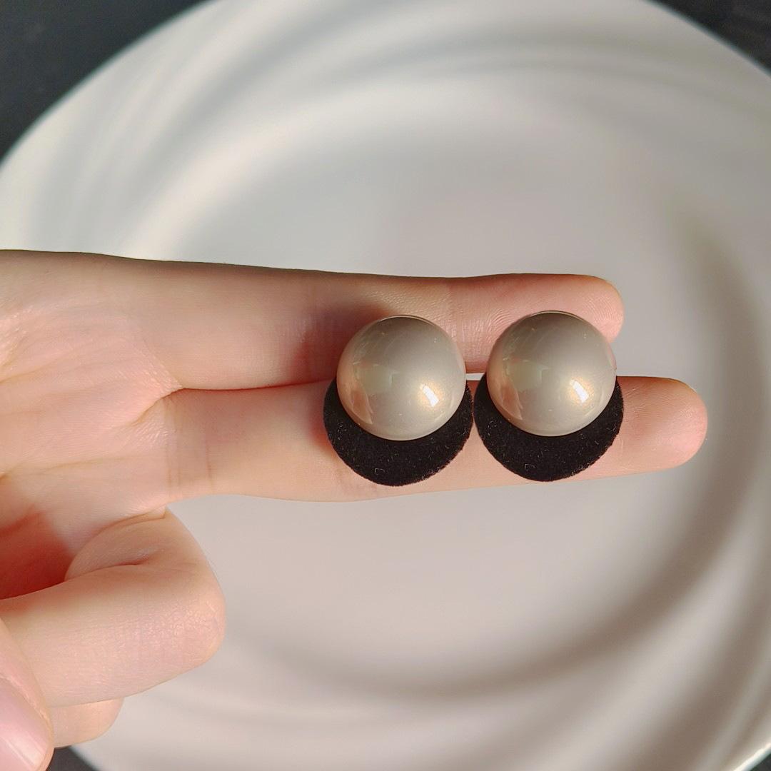 Perfect Round Pearl Flocking Stud Earrings Women S Earrings Earrings Temperament Niche Retro Design Earrings чорний
Perfect Round Pearl Flocking Stud Earrings Women S Earrings Earrings Temperament Niche Retro Design Earrings чорний