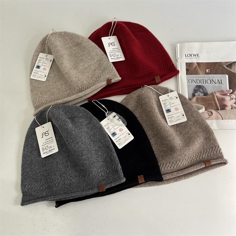 All-wool knitted hat, autumn and winter loose push hat, women s ear protectors, headgear, thermal cover hat, wool hat M(56-58cm) сірий колір
All-wool knitted hat, autumn and winter loose push hat, women s ear protectors, headgear, thermal cover hat, wool hat M(56-58cm) сірий колір
