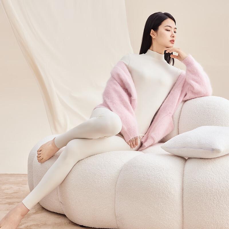 Women s Thin Milk Velvet Thermal Base Layer Set
Women s Thin Milk Velvet Thermal Base Layer Set