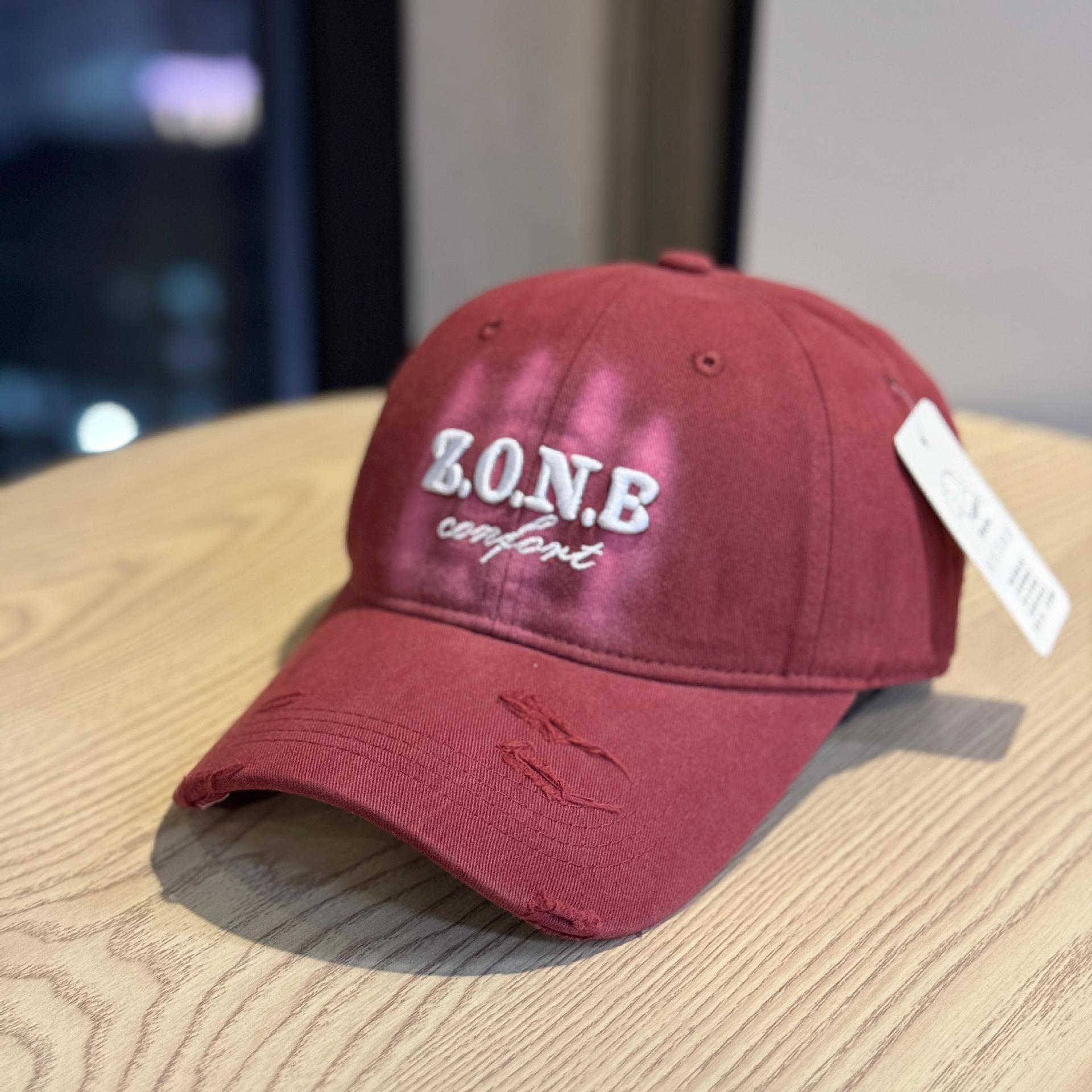 Korean-style spring and autumn embroidered letter soft-top baseball cap for women, versatile couple s face-slimming duckbill cap, men s sun hat, Adult54-60Adjustable вина червоного кольору
Korean-style spring and autumn embroidered letter soft-top baseball cap for women, versatile couple s face-slimming duckbill cap, men s sun hat, Adult54-60Adjustable вина червоного кольору