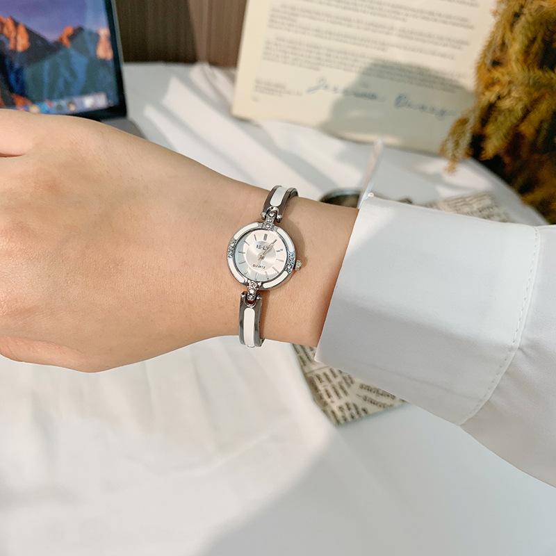 Design Sense Ceramic Cold Wind Exquisite Bracelet Watch Women S Simple Fashion Temperament Waterproof Niche Light Luxury
Design Sense Ceramic Cold Wind Exquisite Bracelet Watch Women S Simple Fashion Temperament Waterproof Niche Light Luxury
