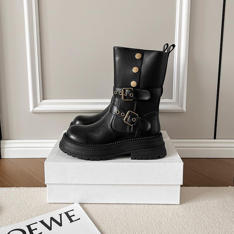 Vintage Maillard platform Martin boots women s short boots 2025 autumn and winter new British style thin and tall two-wear boots 40 чёрный
Vintage Maillard platform Martin boots women s short boots 2025 autumn and winter new British style thin and tall two-wear boots 40 чёрный