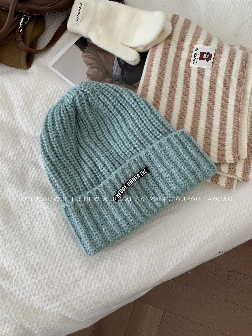 Warm Soft And Womens Acrylic Knit Beanie Trendy Winter Hat With Design Letter зелёный
Warm Soft And Womens Acrylic Knit Beanie Trendy Winter Hat With Design Letter зелёный