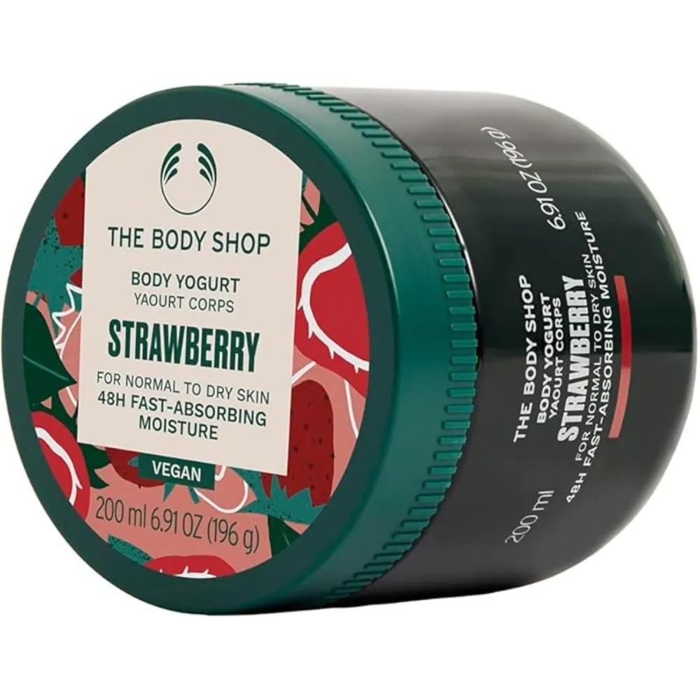 The Body Shop Body Yogurt Strawberry 200ml 3-Pack Set
The Body Shop Body Yogurt Strawberry 200ml 3-Pack Set