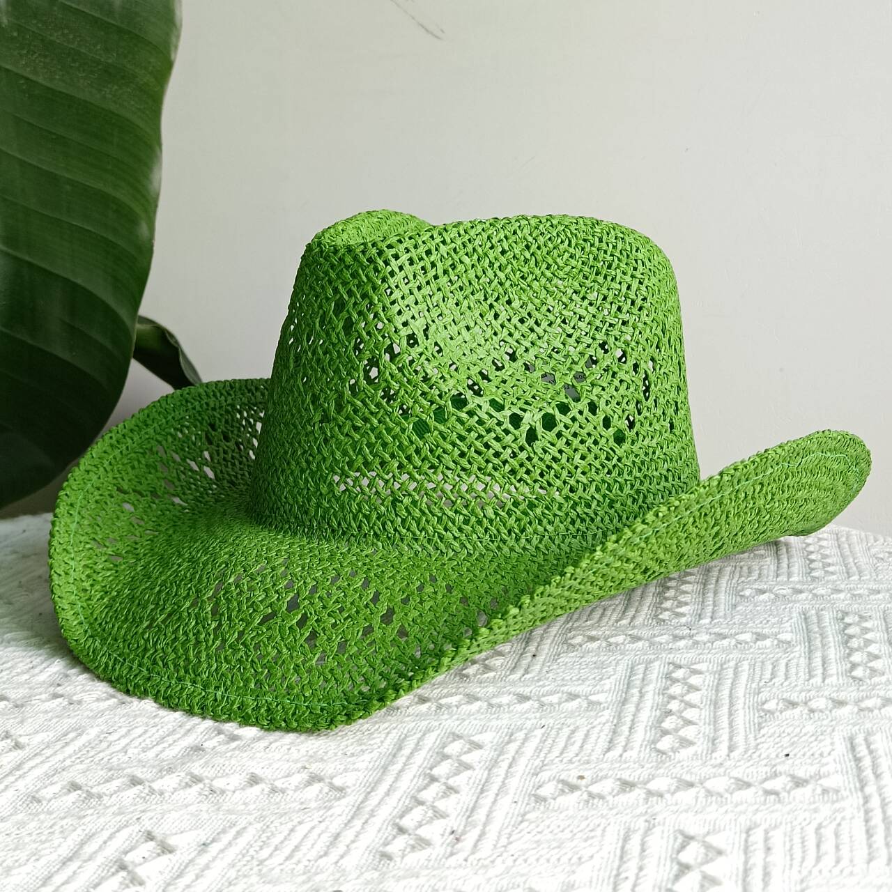 Wholesale link for various styles of cowboy hats summer vintage elegant straw hats fedora hats Panama hats and travel beach hats S56-58cm
Wholesale link for various styles of cowboy hats summer vintage elegant straw hats fedora hats Panama hats and travel beach hats S56-58cm