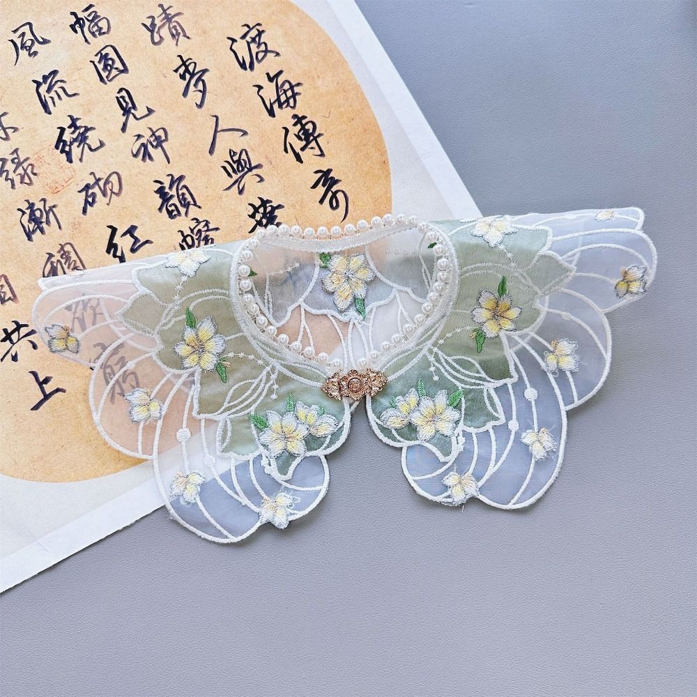 Traditional Hanfu Collar Pearls Shawl Ancient Embroidered Floral Fake Collar Clothes Decoration S
Traditional Hanfu Collar Pearls Shawl Ancient Embroidered Floral Fake Collar Clothes Decoration S
