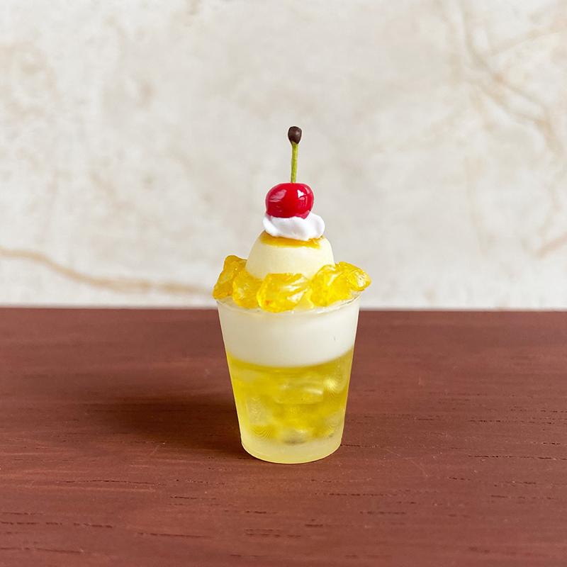 1Pc 1/12 Dollhouse Simulation Fruit Ice Cream Cup Dollhouse Miniature Kitchen Food Accessories Dolls House Decoration Toys жовтий
1Pc 1/12 Dollhouse Simulation Fruit Ice Cream Cup Dollhouse Miniature Kitchen Food Accessories Dolls House Decoration Toys жовтий