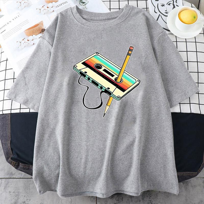 Fashion Women s Retro Cassette Tape Pattern T-shirt Never Forget Printed Short-sleeved T-shirt Soft Breathable Plus Size Top 4XL сірий
Fashion Women s Retro Cassette Tape Pattern T-shirt Never Forget Printed Short-sleeved T-shirt Soft Breathable Plus Size Top 4XL сірий