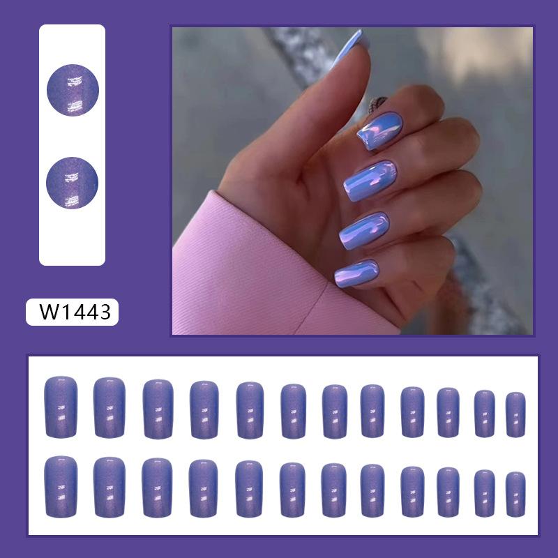 Cool and gentle purple and blue aurora gentle European, American and Chinese European square fashion white fake nails wear nail mix
Cool and gentle purple and blue aurora gentle European, American and Chinese European square fashion white fake nails wear nail mix