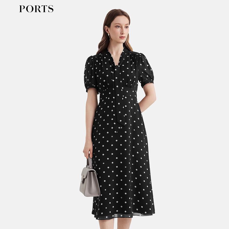 PORTS 2025 Spring/Summer A-line V-neck Midi Dress M (US 6)
PORTS 2025 Spring/Summer A-line V-neck Midi Dress M (US 6)