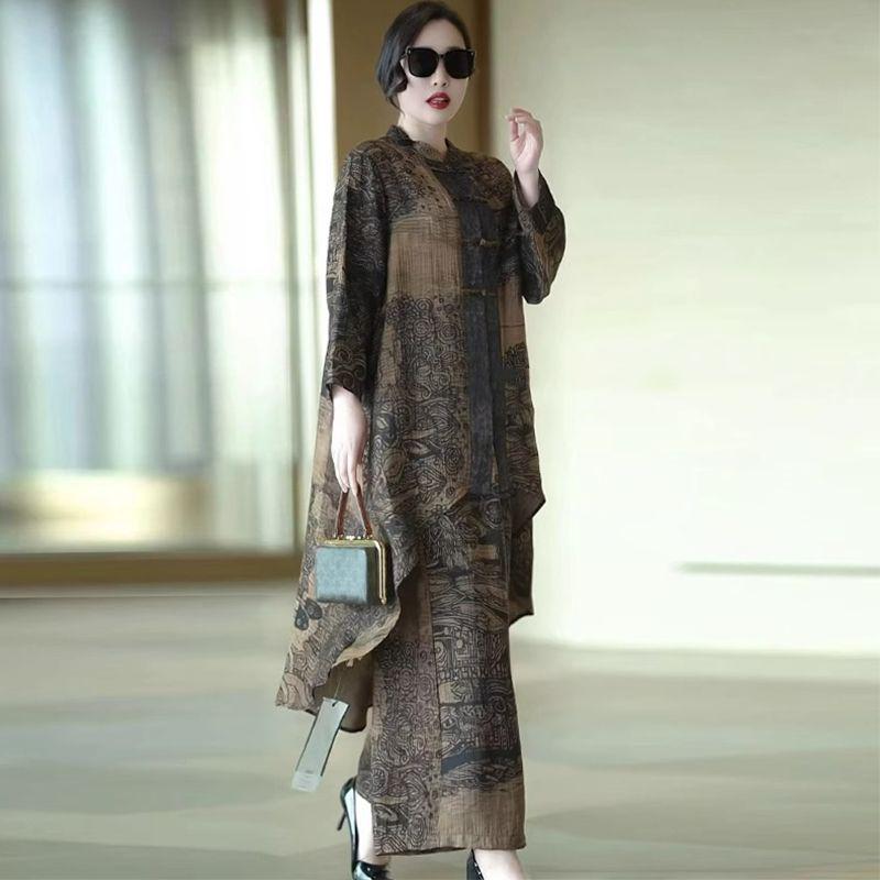 Роскошный весенне-летний костюм-двойка в китайском стиле: Топ на лягушачьих пуговицах и брюки широкого кроя L (for 100-115 jin)
Роскошный весенне-летний костюм-двойка в китайском стиле: Топ на лягушачьих пуговицах и брюки широкого кроя L (for 100-115 jin)