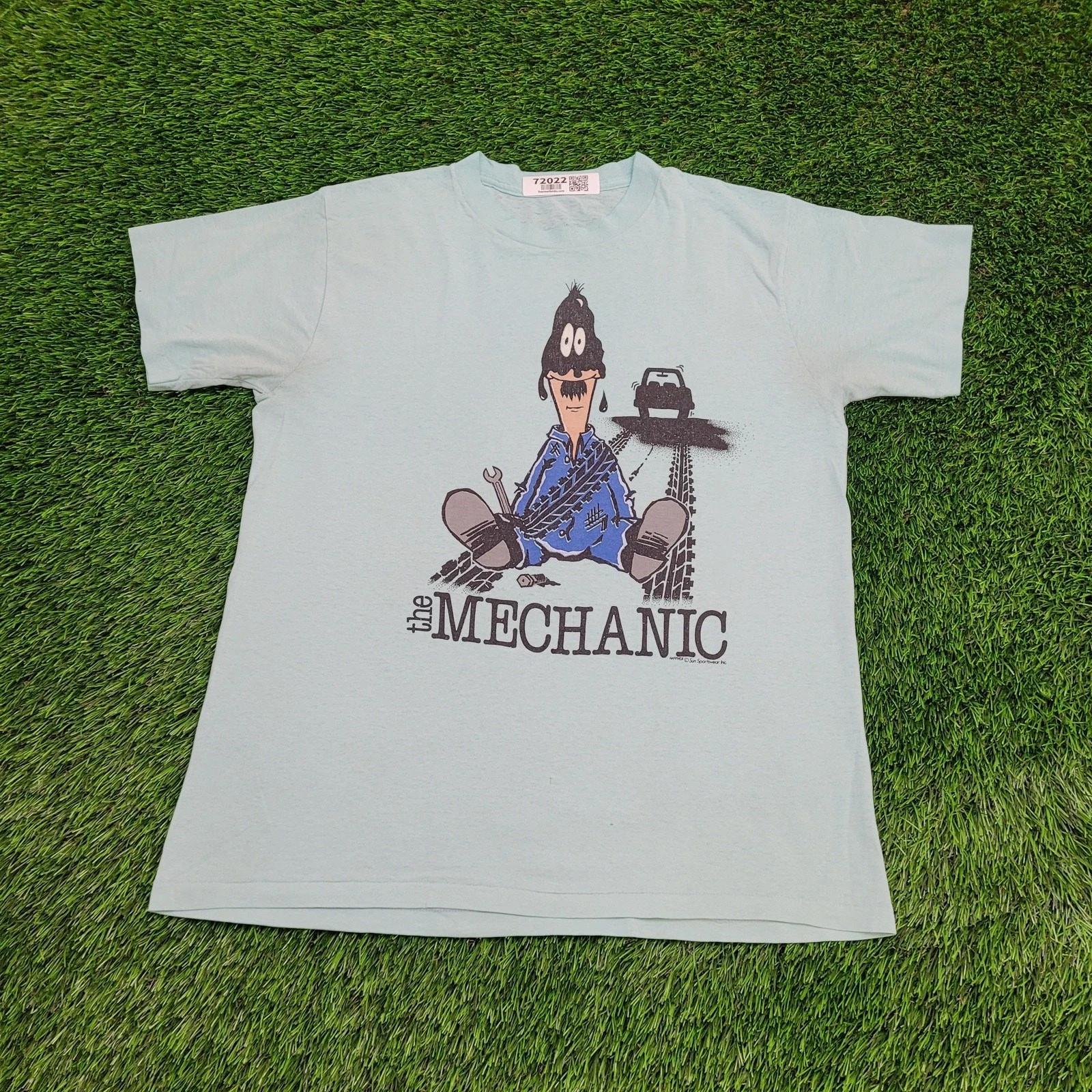 Vintage 80s Funny Mechanic Shirt Large 21x27 Faded XL
Vintage 80s Funny Mechanic Shirt Large 21x27 Faded XL