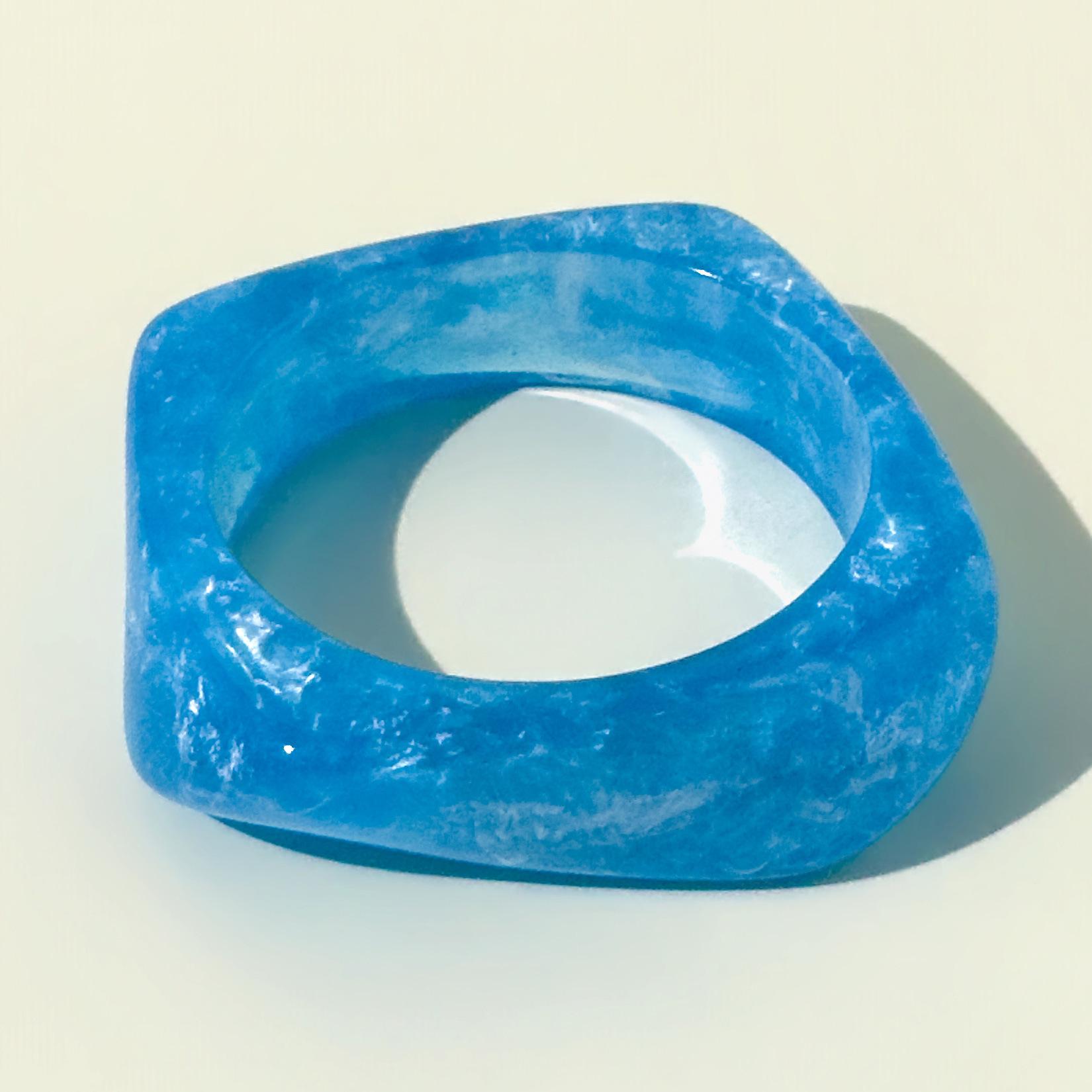 DIEZI Exaggerated Sky Blue Round Geometric Resin Acrylic Wide Bangles Fashion Hip Hop Bracelet Bangles For Women Men Jewelry
DIEZI Exaggerated Sky Blue Round Geometric Resin Acrylic Wide Bangles Fashion Hip Hop Bracelet Bangles For Women Men Jewelry