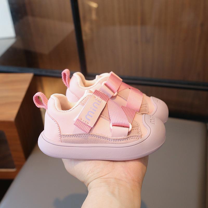 Детские Баотоу противоударные удобные и легкие спортивные туфли 2025 ранняя весна младенец и ребенок повседневные цветные алфавит маленькие кеды 25
Детские Баотоу противоударные удобные и легкие спортивные туфли 2025 ранняя весна младенец и ребенок повседневные цветные алфавит маленькие кеды 25