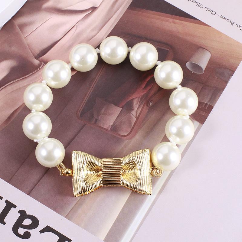 European And American Jewelry Wholesale Retro Elegant Bow Pearl Beaded Bracelet Jewelry For Woman 2022 Trend Bracelet
European And American Jewelry Wholesale Retro Elegant Bow Pearl Beaded Bracelet Jewelry For Woman 2022 Trend Bracelet