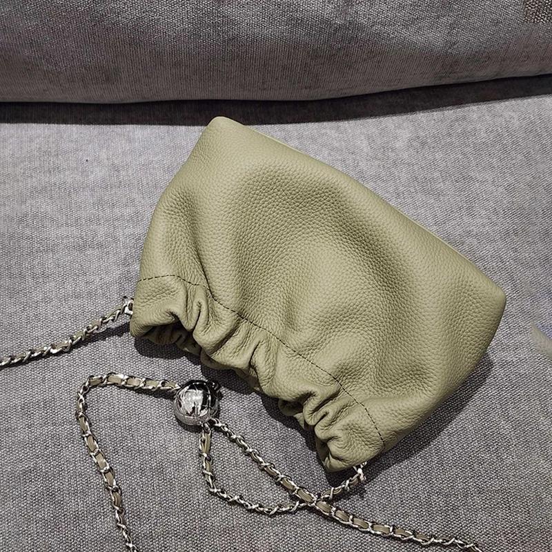 Женские сумки из натуральной коровьей кожи уникальная наплечная сумка маленькая мягкая в стиле знаменитости роскошная элегантная
Женские сумки из натуральной коровьей кожи уникальная наплечная сумка маленькая мягкая в стиле знаменитости роскошная элегантная