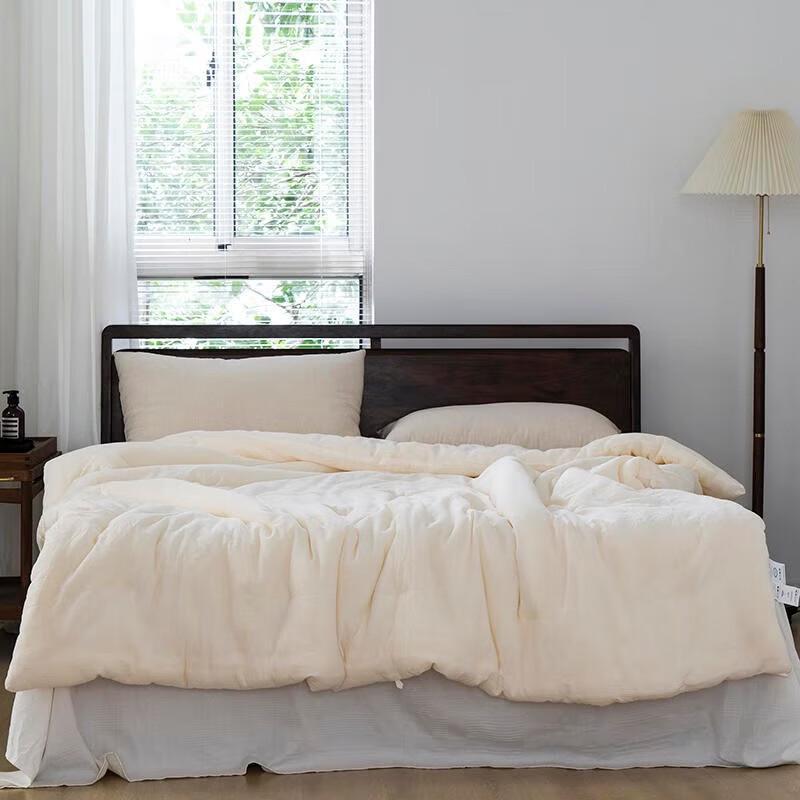 MASRIERA Washed Cotton Soy Fiber Quilt
MASRIERA Washed Cotton Soy Fiber Quilt