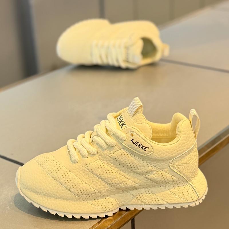 Men s shoes spring new bag-soled shoes casual sports shoes 44 коричневий
Men s shoes spring new bag-soled shoes casual sports shoes 44 коричневий