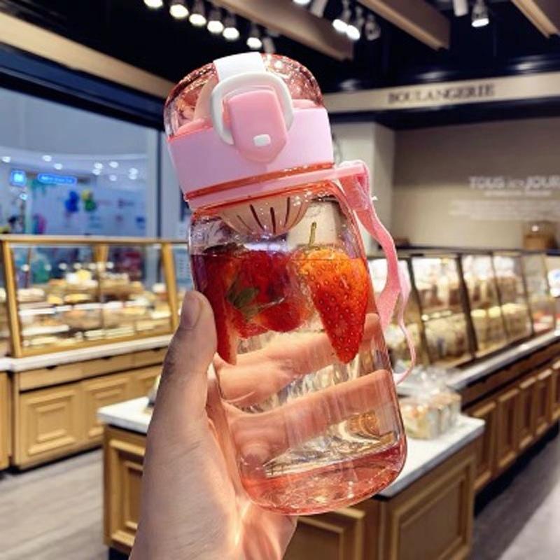 1pc Creative cute water cup student outdoor sports plastic cup simple Internet celebrity drop-proof cup portable 400ml розовый
1pc Creative cute water cup student outdoor sports plastic cup simple Internet celebrity drop-proof cup portable 400ml розовый