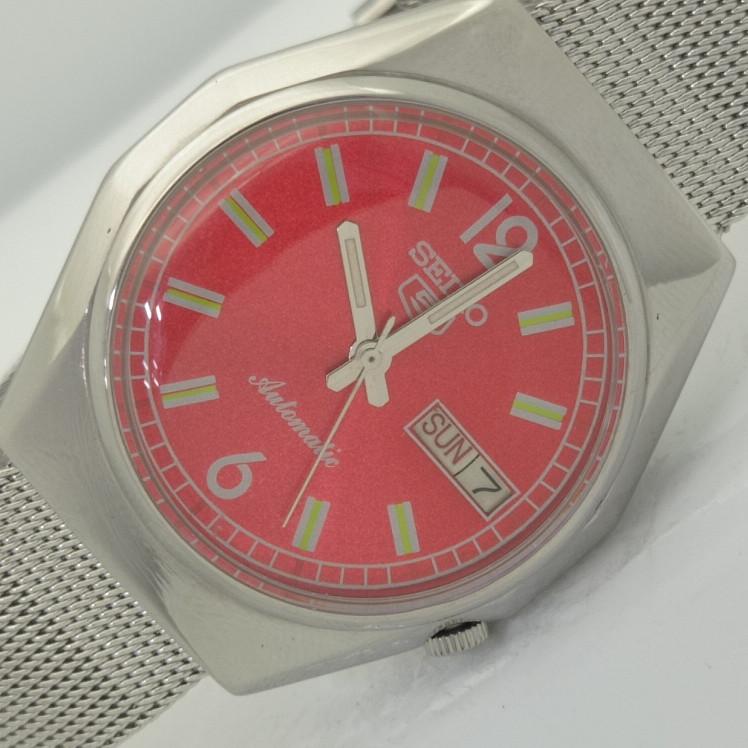 Б/У SEIKO 5 АВТОМАТИЧЕСКИЕ 7009A ЯПОНИЯ МУЖСКИЕ ЧАСЫ С ДНЕМ/ДАТОЙ И КРАСНЫМ ЦИФЕРОМ 007-a412794-2 Sku007-a412794
Б/У SEIKO 5 АВТОМАТИЧЕСКИЕ 7009A ЯПОНИЯ МУЖСКИЕ ЧАСЫ С ДНЕМ/ДАТОЙ И КРАСНЫМ ЦИФЕРОМ 007-a412794-2 Sku007-a412794