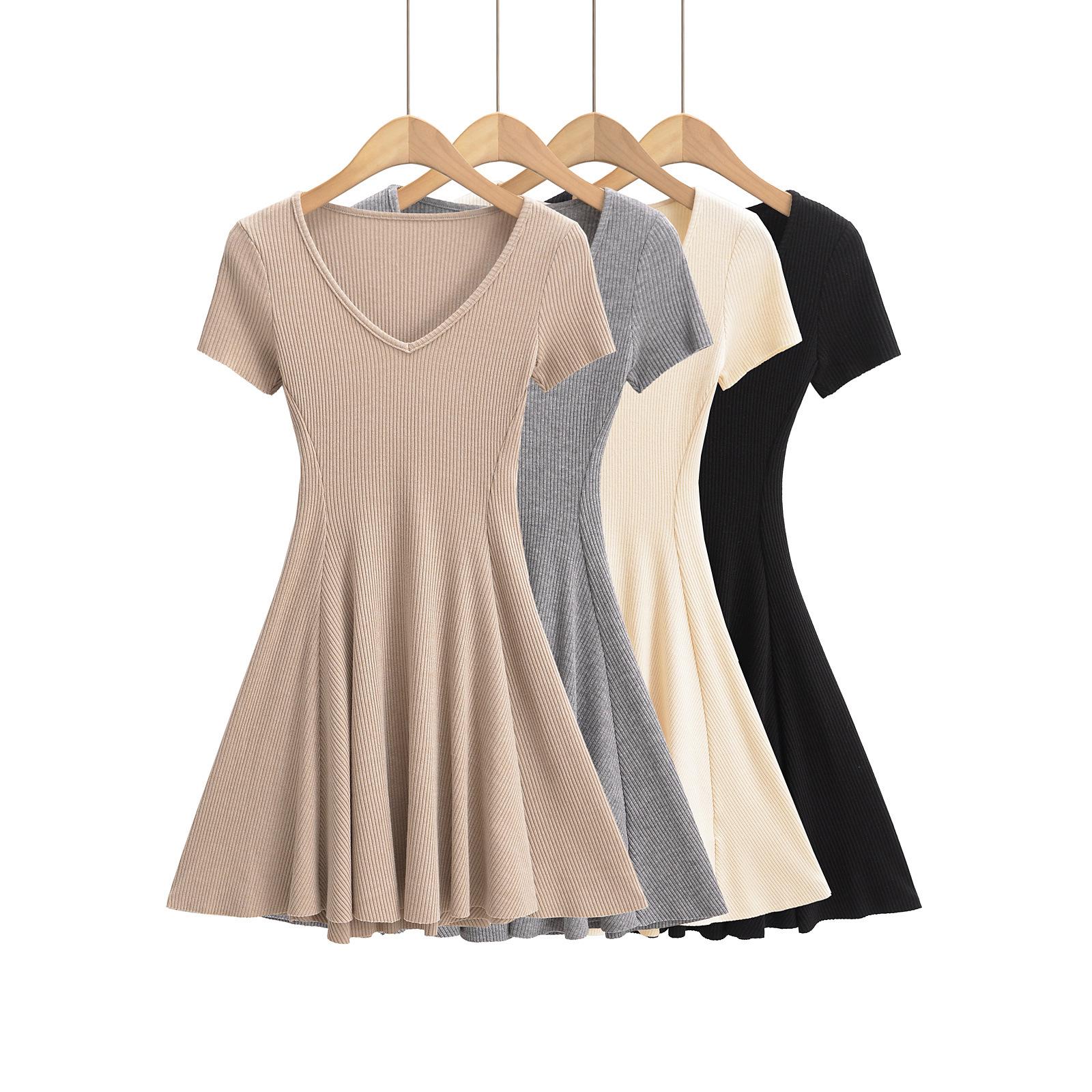 2025 Spring High-Waist Slimming V-Neck A-Line Short Dress with Large Swing Small сірий/квітковий
2025 Spring High-Waist Slimming V-Neck A-Line Short Dress with Large Swing Small сірий/квітковий