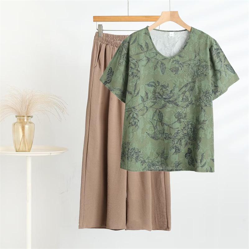 2025 Summer Floral Cotton & Silk Two-Piece Set: V-Neck Top and Wide-Leg Pants for Middle-Aged and Elderly Women 3XL
2025 Summer Floral Cotton & Silk Two-Piece Set: V-Neck Top and Wide-Leg Pants for Middle-Aged and Elderly Women 3XL