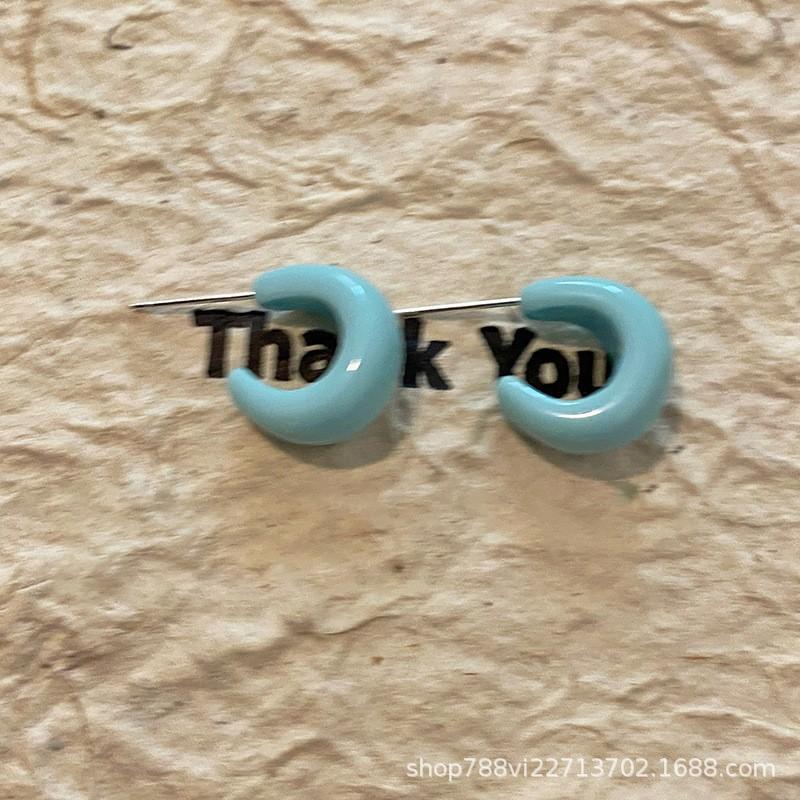 Dopamine~ candy c-type stud earrings women s 2026 new earrings niche design temperament earrings
Dopamine~ candy c-type stud earrings women s 2026 new earrings niche design temperament earrings