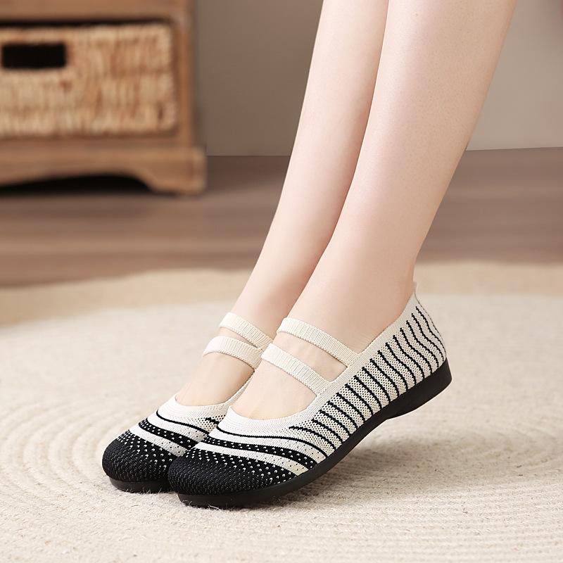 In spring and autumn fashion women s shoes, Lao Tzu is light and breathable, and the flat-bottomed one-pedal lazy shoes 35 чорний
In spring and autumn fashion women s shoes, Lao Tzu is light and breathable, and the flat-bottomed one-pedal lazy shoes 35 чорний